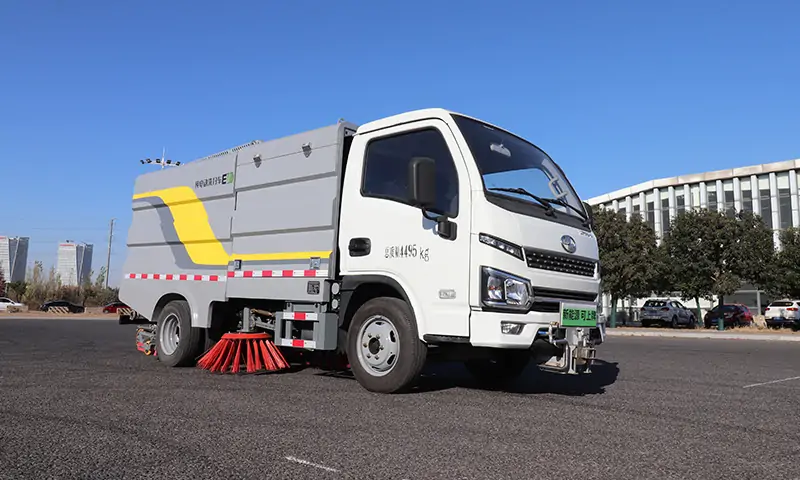 新能源洗掃車落地山東環(huán)衛(wèi) 助力城市綠色發(fā)展